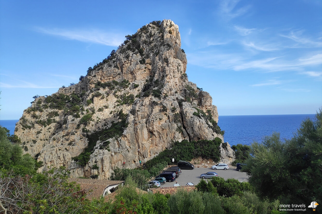 Pedra Longa parking